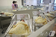 지방공무원 육아휴직, 조건없이 경력 인정…육휴 수당 월 250만원