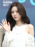 유나, 감탄 절로 나는 미모
