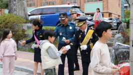 수원남부경찰, 스쿨존 사망사고 예방 앞장…매현초 교통안전 캠페인 전개