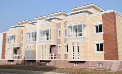 북한 평양시 만경대구역 새집들이…농촌진흥의 새 역사