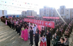 농촌문명의 자랑…北 평양시 만경대구역 새집들이