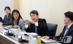 헌장 교사들 만난 이주호 사회부총리