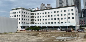 철거 앞둔 청주병원 끝까지 어깃장…이번에 의료장비 무단점유
