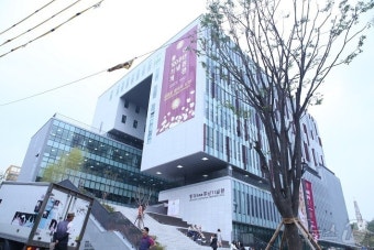 동덕여대, 남녀공학 전환 검토…