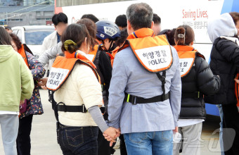 속타는 금성호 실종자 가족들