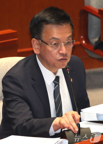 국회, 추경안 감액·증액 심사 소위 개최 예정 - 최상목 부총리 집중 참석으로 회의 낙관적 진행