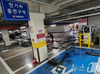 아파트 지하주차장서 또 벤츠 전기차 화재