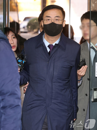 영장실질심사 출석하는 김세환 前선관위 사무총장