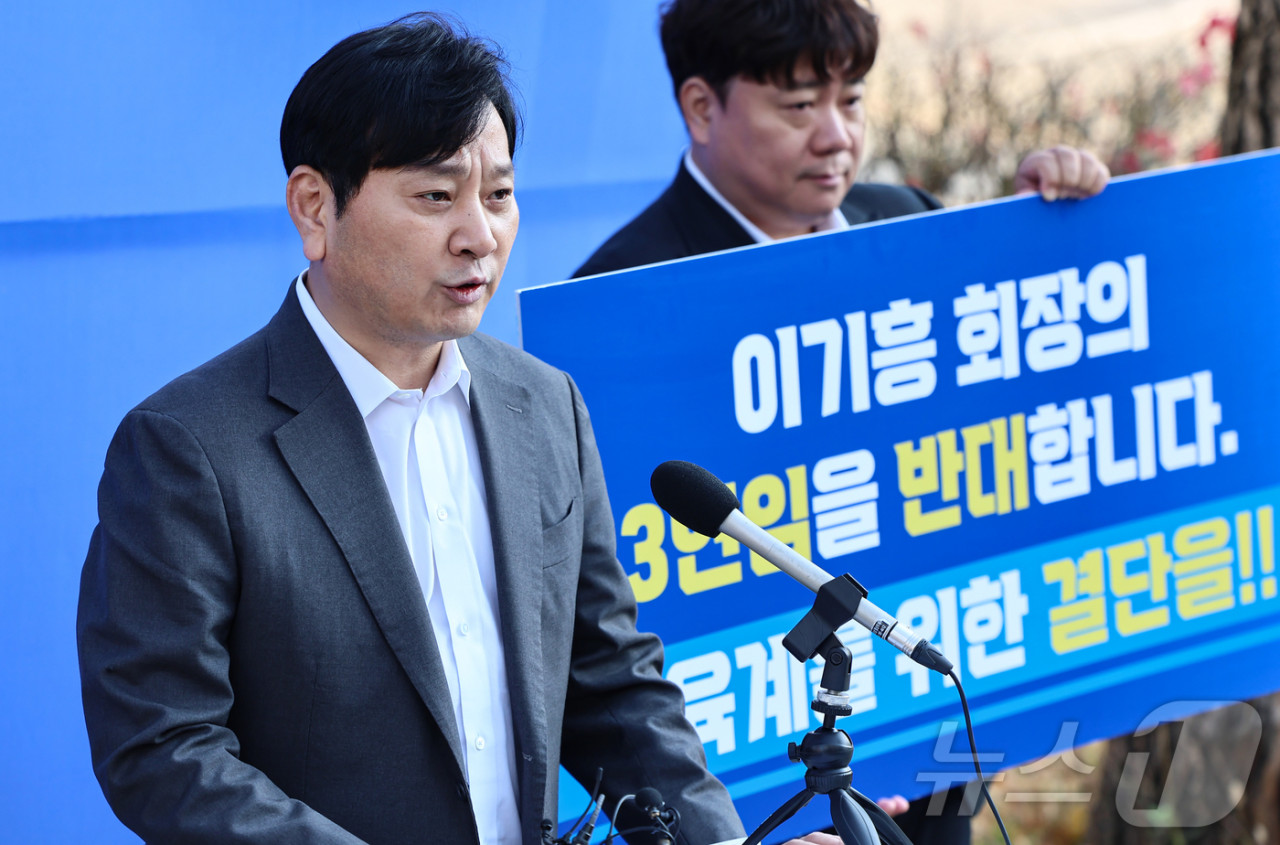 박창범 전 우슈협회장, 이기흥 대한체육회장 3연임 막기 위한 단식 투쟁 시작