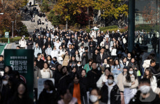 2025 논술 인파로 붐비는 이화여대