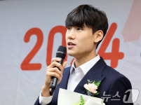 퓨처스 스타대상 농구 부문 대상 수상 소감 전하는 박정웅