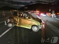 접촉사고 수습하다 달려온 차량에 치여…50대 여성 중상