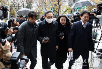 '부당대출' 손태승 전 우리금융 회장 '구속 기로'