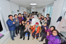 어르신, 연말 잘 보내세요 이병선 속초시장 경로당 순회