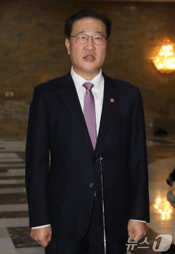 중앙지검장 등 탄핵안 관련 입장 밝히는 박성재 장관