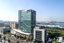 하버파크 호텔 재계약 부당징계 반발 2급공무원…중노위 재심 신청