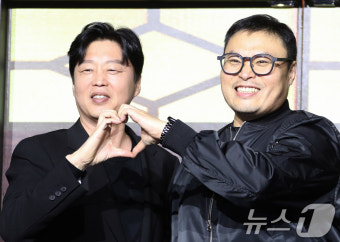 '조명가게' 김희원 감독과 강풀 작가