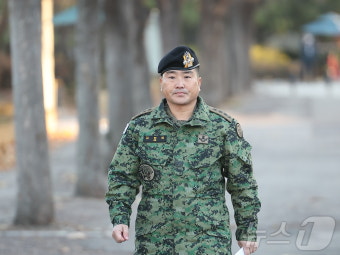 기자회견 나선 김현태 특전사 제707특수임무단장