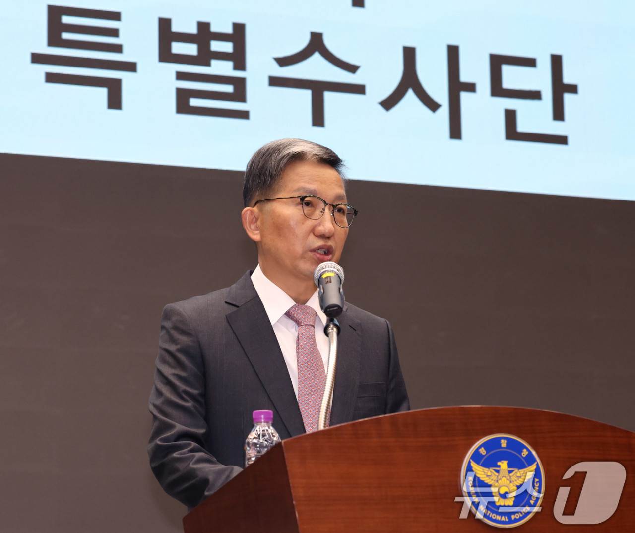 한국, 비상계엄 선포에 검찰과 경찰의 긴장 상승