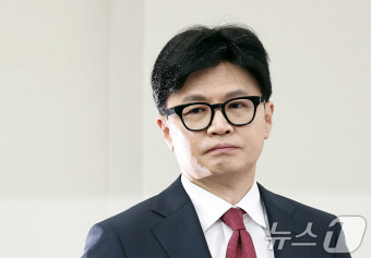 한동훈, 불법 계엄 사과하고 윤석열 출당 촉구…정치권 갈등 고조