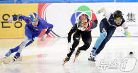 선두 지키는 이정수