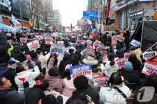 (주)아모스광주금남점 | 금남로 가득매운 광주시민들