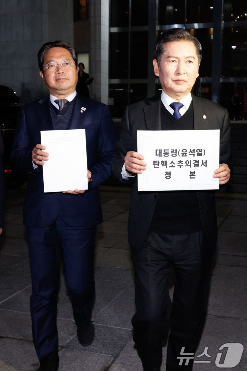 이재명 대통령 형사재판 중지를 놓고 정치권 격돌, 혁신당 촉구와 국회 논의 진행 중