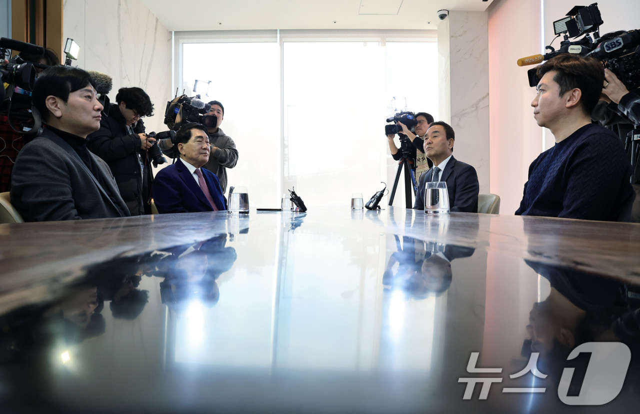 한국체육회장 선거 후보들, 단일화 논의 서울서 진행 및 협력 다짐