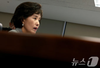 발언하는 박선영 진화위원장