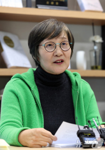 해임 처분 취소 판결 입장 밝히는 권태선 방문진 이사장