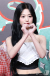 아현, 센터 비주얼