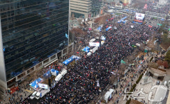 이번 주말에도 서울 도심 대규모 집회…세종대로·사직로 우회해야
