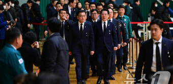 제주항공 여객기 사고 희생자 합동분향소 찾은 최상목 권한대행