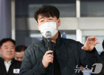 브리핑 하는 박한신 유가족협의회 대표