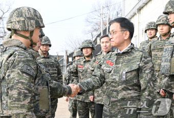 최상목 권한대행, 새해 첫날 군부대 격려 방문