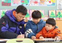 쌍둥이 아빠. 힘내세요