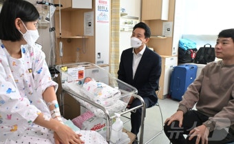 오세훈, 서울의료원 을사년 '첫둥이' 축하…