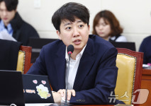 과방위 현안 질의하는 이준석 의원