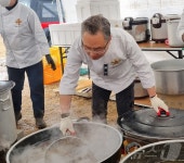 참사 수습 소방·경찰관들에게 안유성 명장, 나주곰탕 대접