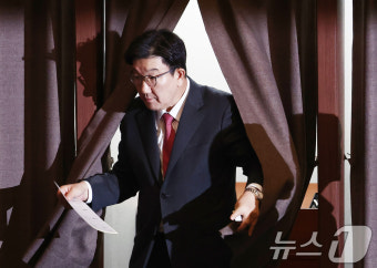 쌍특검법 표결 마친 권성동