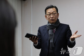 입장 밝히는 석동현 변호사
