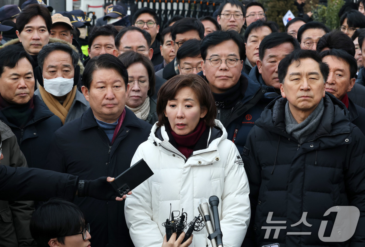 양동근 널 믿은 내가 XX이지 논란…계엄 옹호 목사 행사 참석 후 후회
