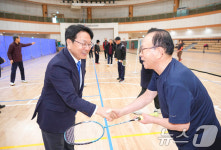 강기정 시장, 빛고을노인건강타운 찾아 새해 인사