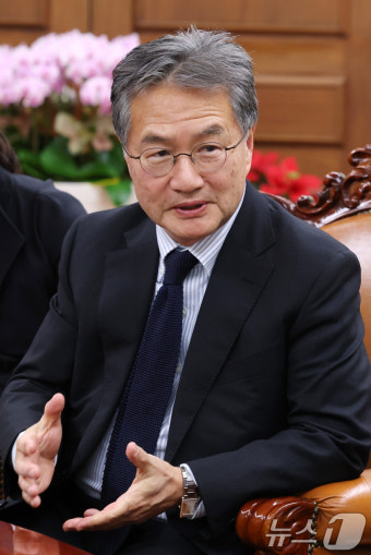 우원식 국회의장 만난 조셉 윤 주한미국대사대리