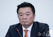 최고위 참석한 김철근