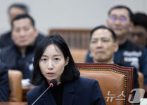 변호사박은진법률사무소 | 답변하는 박은진 부사장