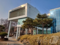 옥천군민도서관 개관 시간 연장…오후 10시까지