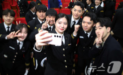 한국해양대 해사대학 학위수여식