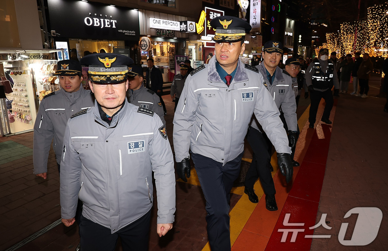 서울경찰청 직무대리인 박현수, 비상계엄 사태 연루 의혹 조사 계속 중.