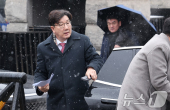 헌재 도착한 권성동 원내대표